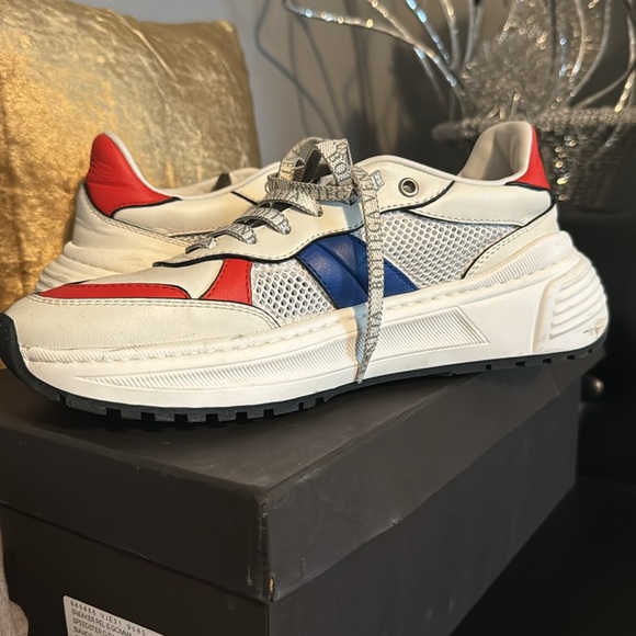 Bottega Veneta Speedster sneakers size 40.5 preowned but in great condition. - Picture 6 of 7